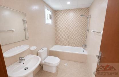 Apartment - 2 Bedrooms - 3 Bathrooms for rent in Muwaileh 29 Building - Muwaileh - Sharjah