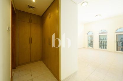 شقة - 2 غرف نوم - 3 حمامات للبيع في مبنى 158 - طراز حديث - ديسكفري جاردنز - دبي