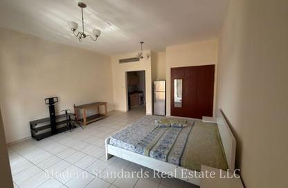 Apartment - Studio - 1 Bathroom for rent in Building S07 - Spain Cluster - International City - Dubai