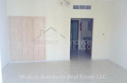 Apartment - Studio - 1 Bathroom for rent in Building S07 - Spain Cluster - International City - Dubai