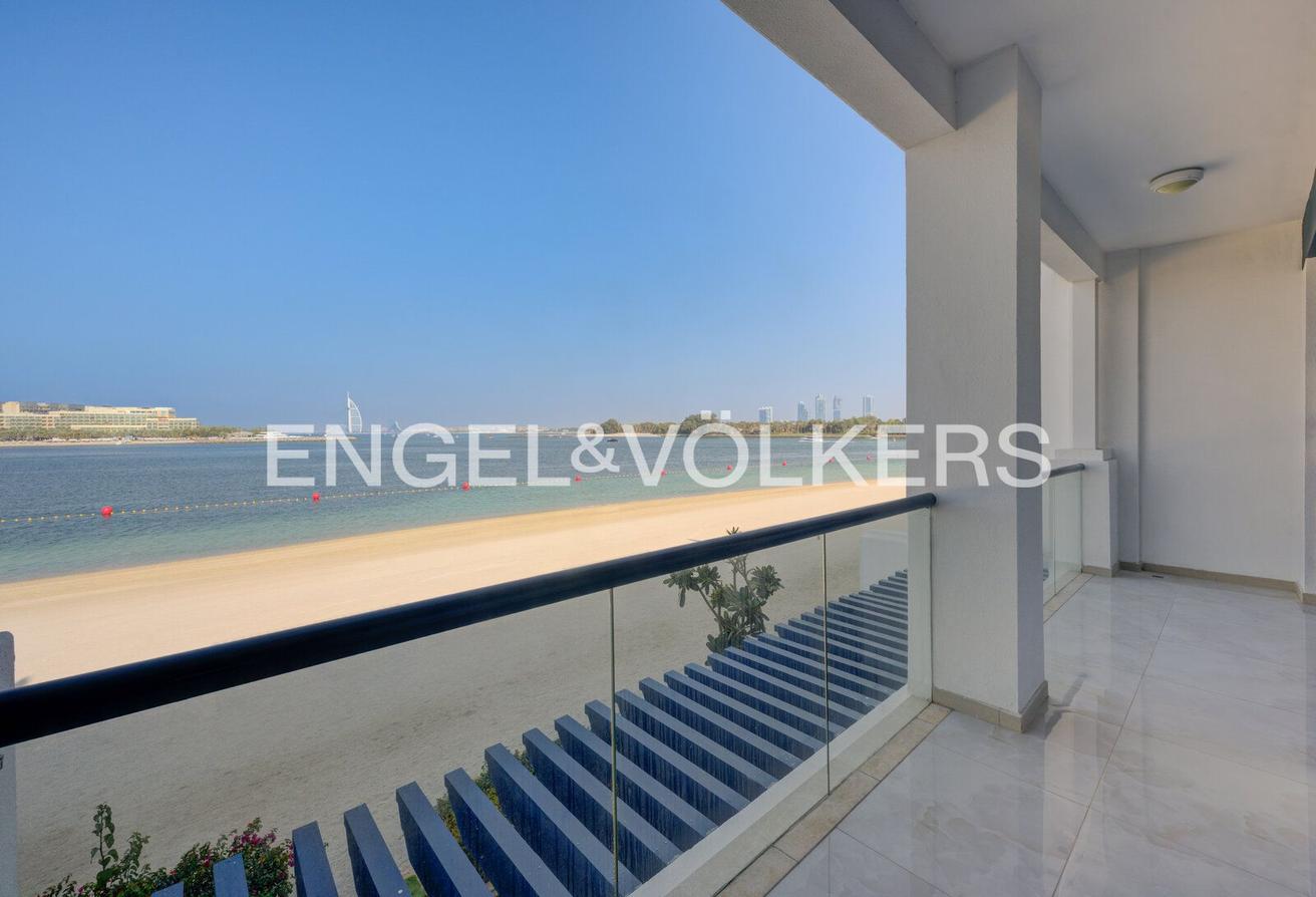 Beachfront | Sea View | Spacious photo 16