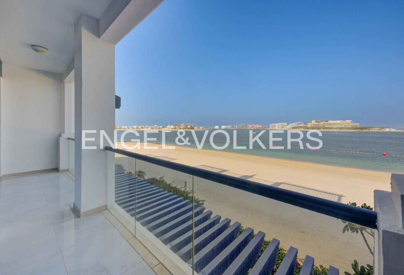 Beachfront | Sea View | Spacious photo 17