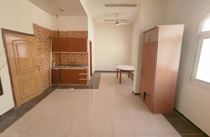 Apartment - Studio - 1 Bathroom for rent in Fire Station Road - Muwaileh - Sharjah