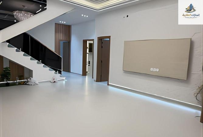 67072229 - Property Image 2