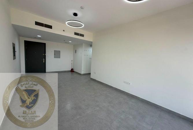 121542355 - Property Image 3
