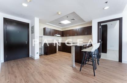 Apartment - 1 Bedroom - 2 Bathrooms for rent in Al Rabia Tower - Majan - Dubai