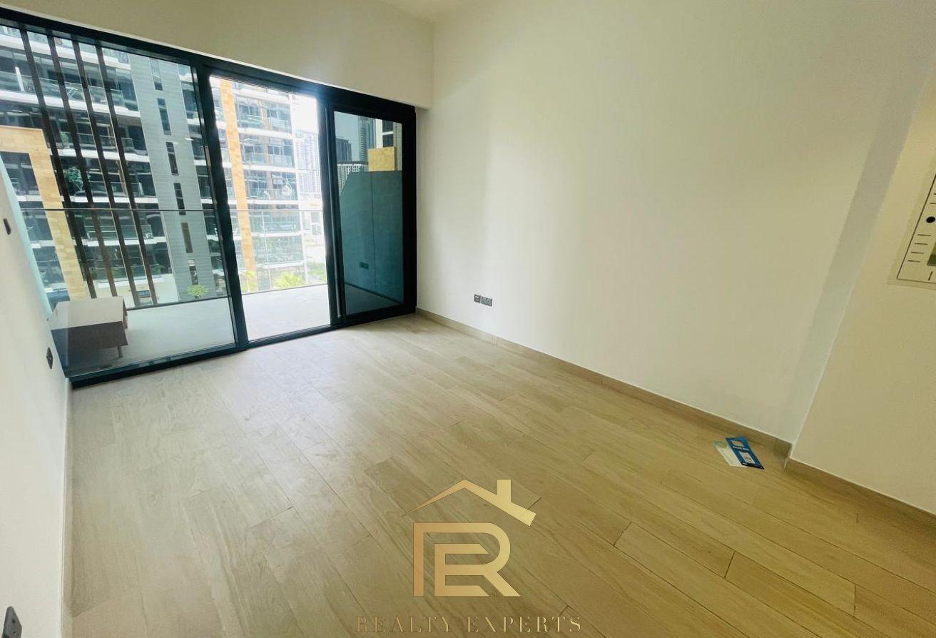 SPACIOUS STUDIO | ELEGANT VIEW | BEST DEAL !!!!!!! photo 4