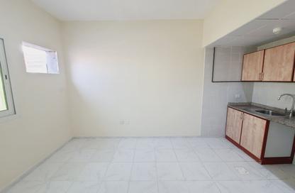 Apartment - Studio - 1 Bathroom for rent in Fire Station Road - Muwaileh - Sharjah