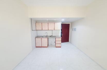Apartment - Studio - 1 Bathroom for rent in Fire Station Road - Muwaileh - Sharjah
