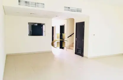 Apartment - 3 Bedrooms - 4 Bathrooms for rent in Al Warsan 1 - Al Warsan - Dubai