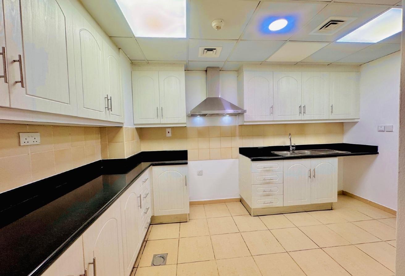 Fully Furnished 3BR + Maid | High Floor | Spacious photo 11
