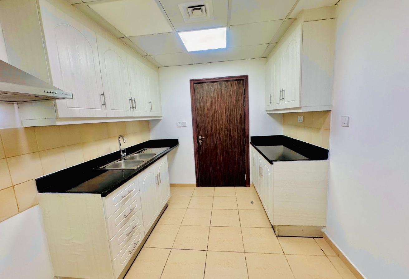 Fully Furnished 3BR + Maid | High Floor | Spacious photo 10