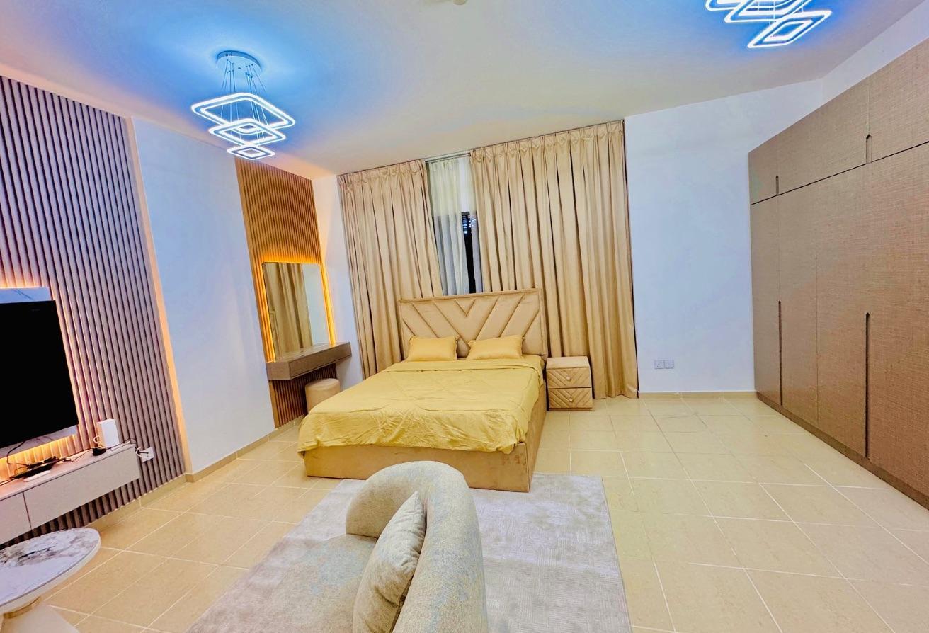Fully Furnished 3BR + Maid | High Floor | Spacious photo 2