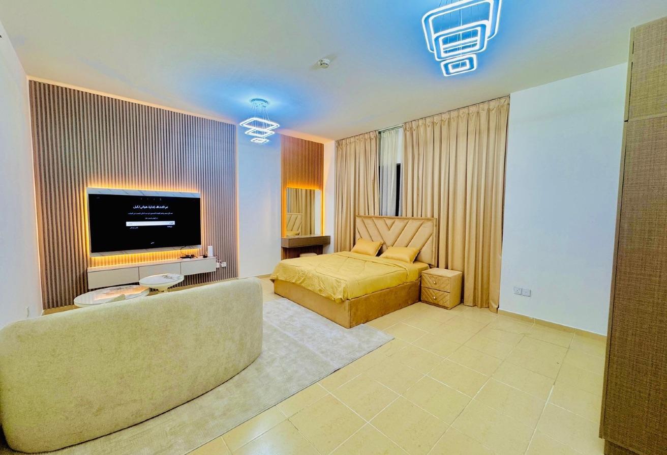 Fully Furnished 3BR + Maid | High Floor | Spacious photo 3