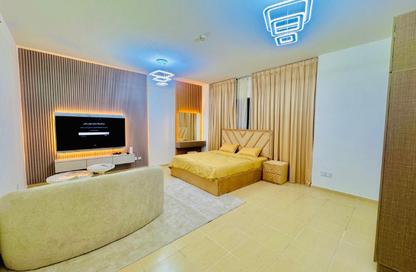 Apartment - 3 Bedrooms - 3 Bathrooms for rent in Shams 1 - Shams - Jumeirah Beach Residence - Dubai