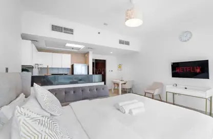 Apartment - Studio - 1 Bathroom for rent in Burj Al Nujoom - Downtown Dubai - Dubai