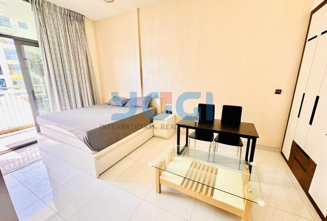 78182501 - Property Image 2