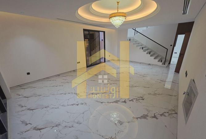 56158700 - Property Image 3