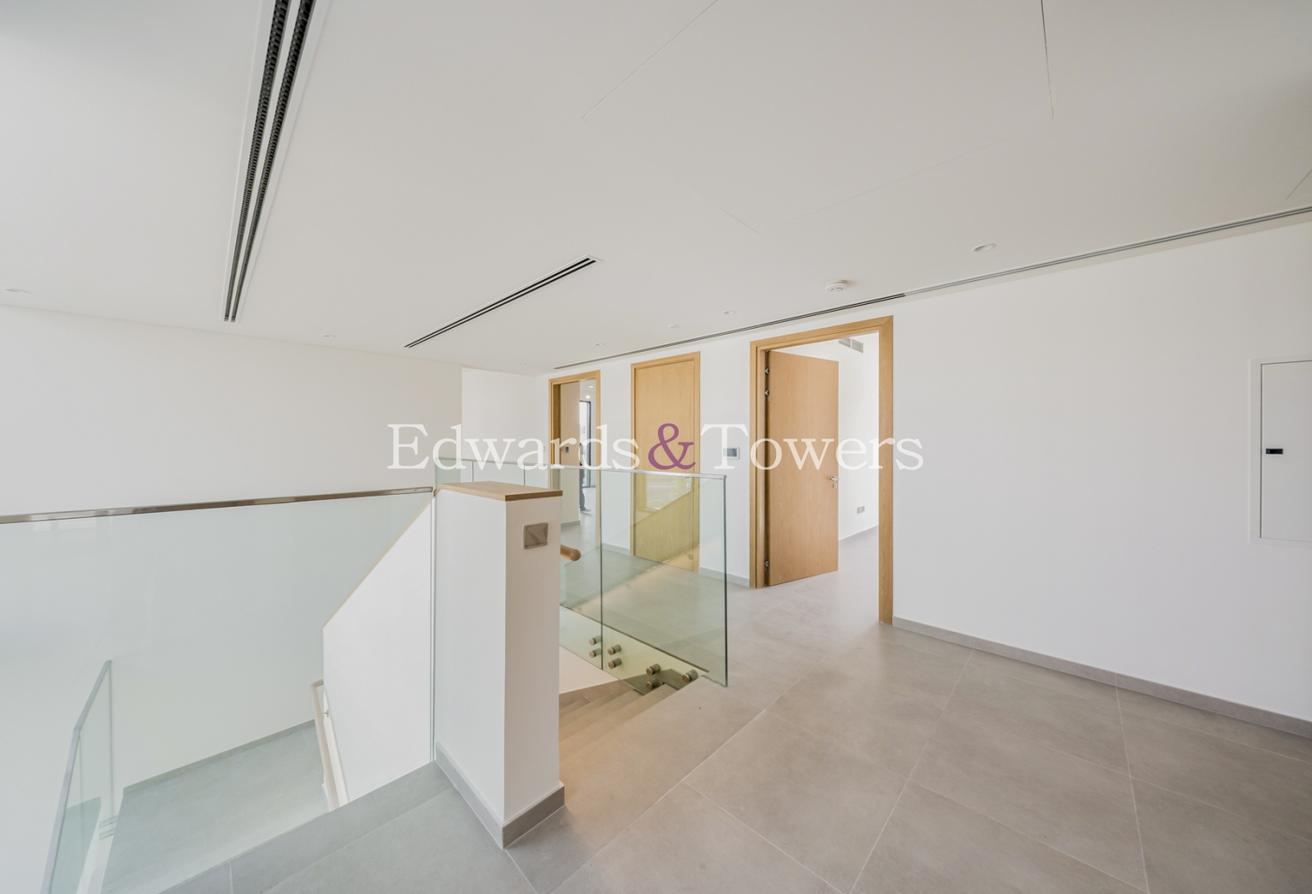 Luxury 5 Bed + Maid | Type C1| Premium Villa photo 11