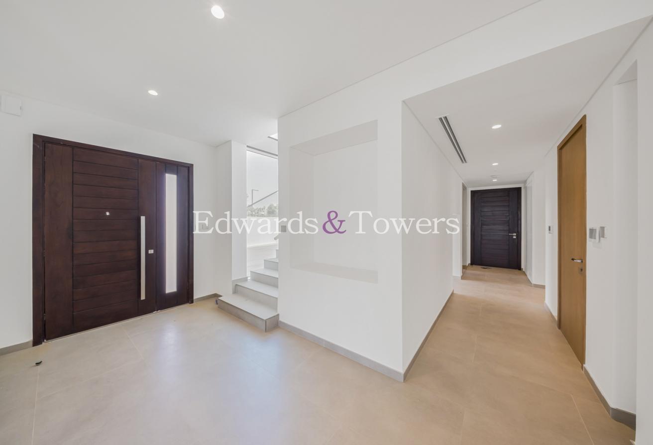 Luxury 5 Bed + Maid | Type C1| Premium Villa photo 22