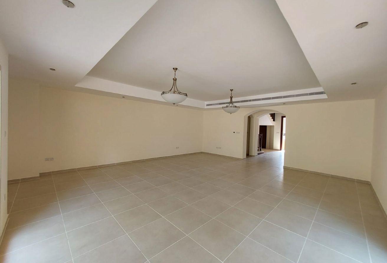 TOWNHOUSE VILLA WITH MAIDS ROOM AND GARDEN SPACE photo 4