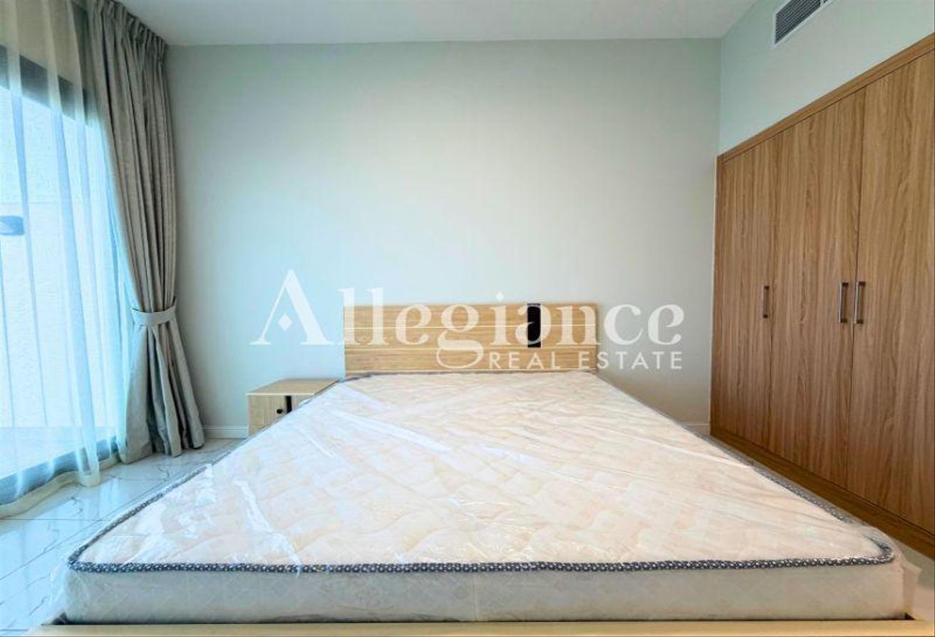 Semi Furnished Studio | At Metro l SZR View photo 4