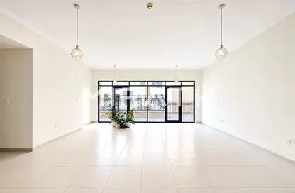 Apartment - 3 Bedrooms - 3 Bathrooms for rent in Dutco Greens Residential - Greens - Dubai