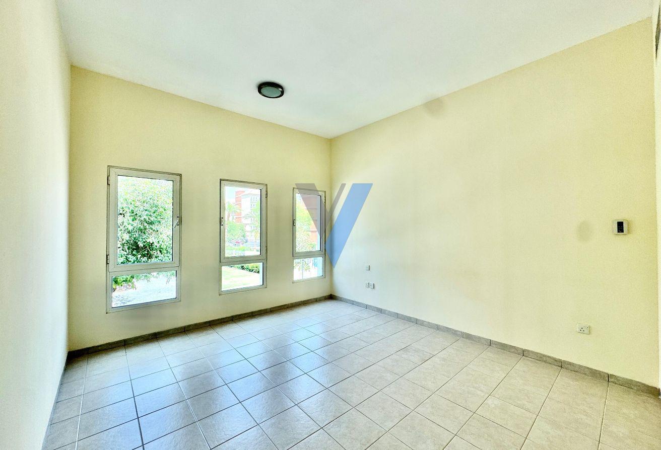 Vacant | Balcony | 2Bed+Store| Walkable to Metro. photo 10
