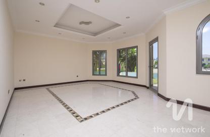 Villa - 5 Bedrooms - 6 Bathrooms for rent in Garden Homes Frond C - Garden Homes - Palm Jumeirah - Dubai