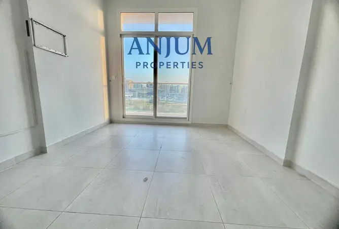 151921930 - Property Image 3