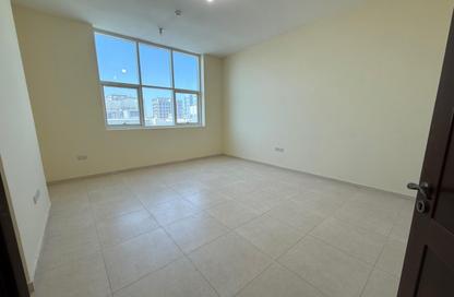 Apartment - 2 Bedrooms - 2 Bathrooms for rent in Shabiya 9 - Shabiya - Mussafah - Abu Dhabi