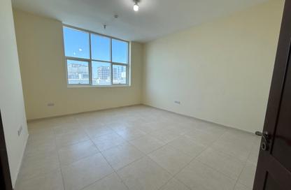 Apartment - 2 Bedrooms - 2 Bathrooms for rent in Shabiya 9 - Shabiya - Mussafah - Abu Dhabi