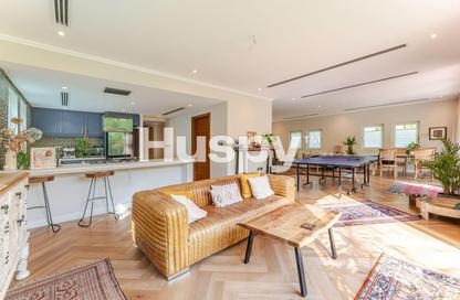 Villa - 3 Bedrooms - 4 Bathrooms for sale in District 7 - Jumeirah Park - Dubai