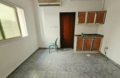 Apartment - Studio - 1 for rent in Fire Station Road - Muwaileh - Sharjah Apartment - Studio - 1 for rent in Fire Station Road - Muwaileh - Sharjah
