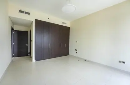 Apartment - 1 Bedroom - 2 Bathrooms for rent in Bahwan Tower Downtown - Downtown Dubai - Dubai