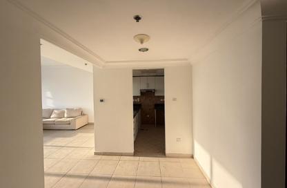 Apartment - 1 - 2 for rent in Lake Shore Tower - JLT Cluster Y - Jumeirah Lake Towers - Dubai Apartment - 1 - 2 for rent in Lake Shore Tower - JLT Cluster Y - Jumeirah Lake Towers - Dubai