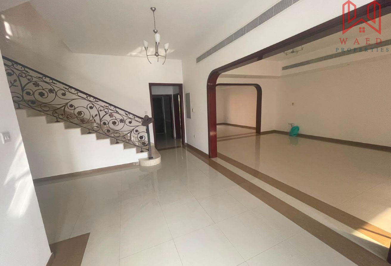 Modern 5BR Villa | Private Garden | Shared Pool photo 3