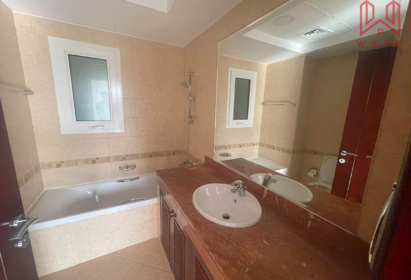 Modern 5BR Villa | Private Garden | Shared Pool photo 17