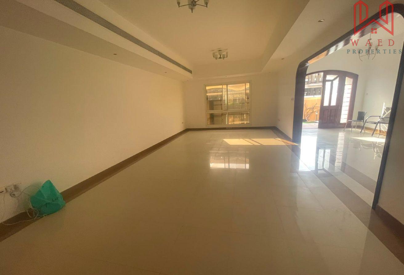 Modern 5BR Villa | Private Garden | Shared Pool photo 4