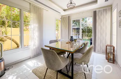 فيلا - 2 غرف نوم - 3 حمامات للايجار في الينابيع 9 - الينابيع - دبي