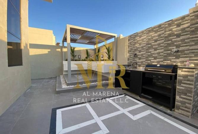 102000004 - Property Image 3