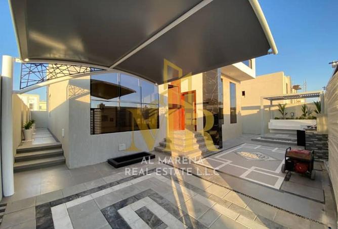 102000004 - Property Image 2