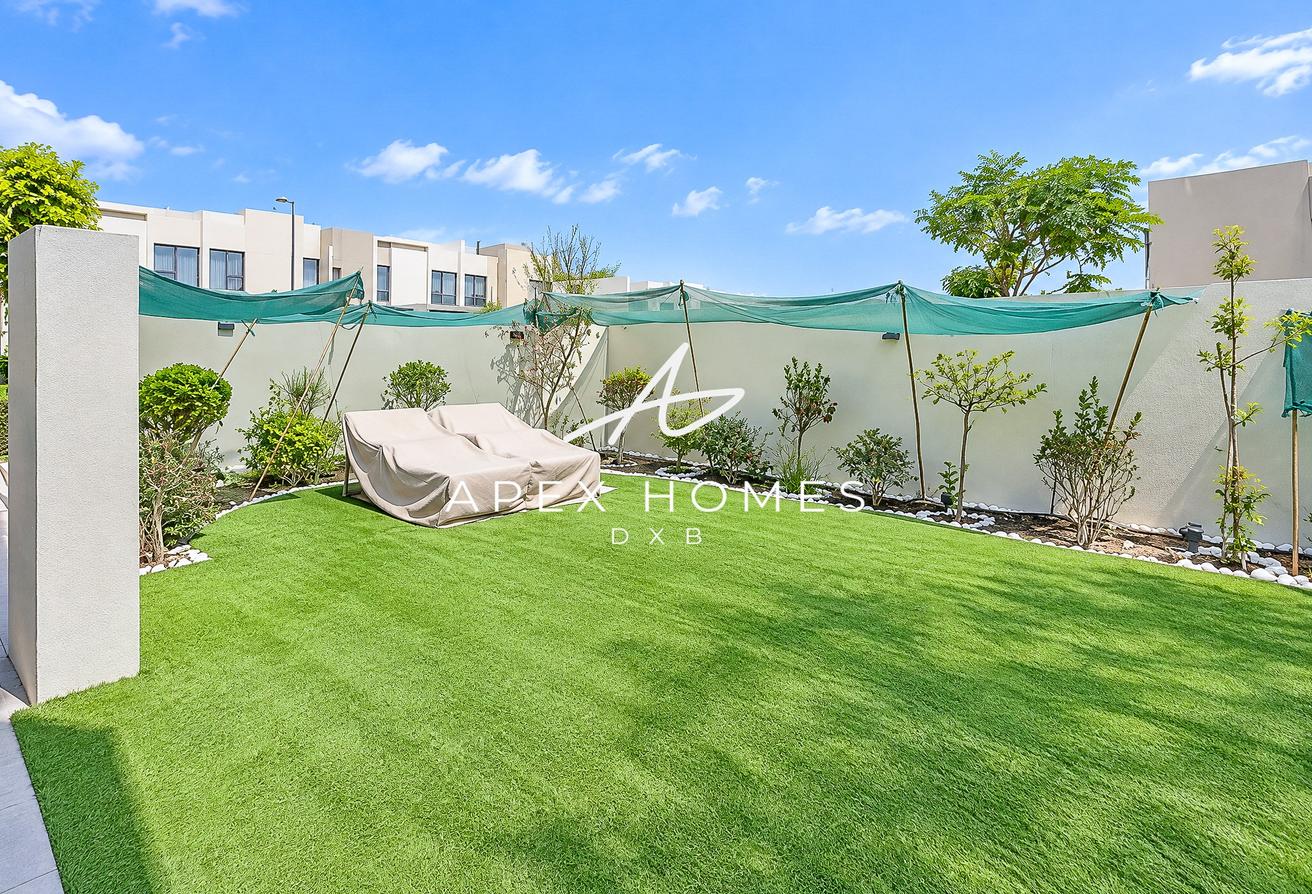 Upgraded | Fully-Furnished | Large Corner Plot photo 19