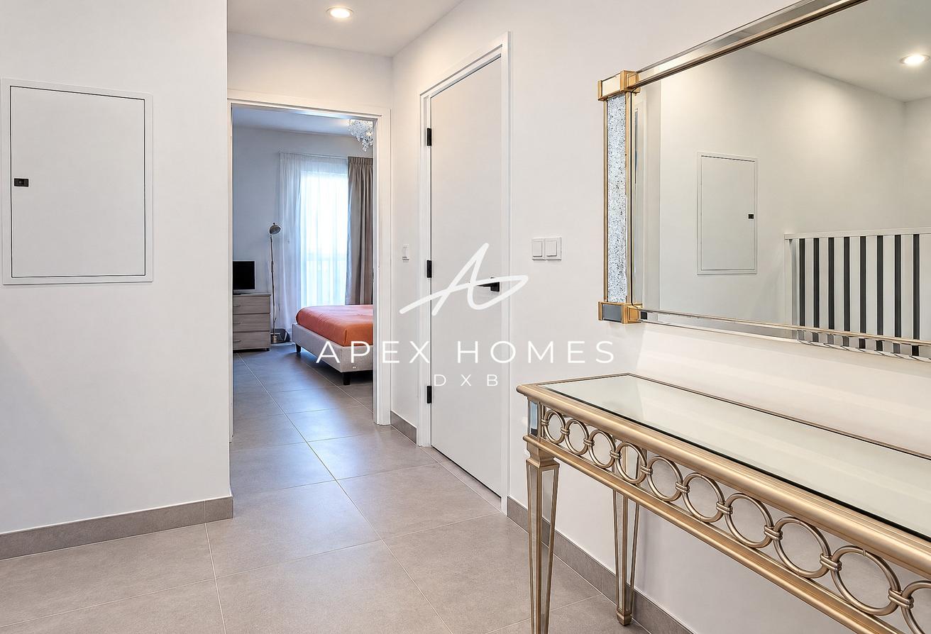Upgraded | Fully-Furnished | Large Corner Plot photo 15