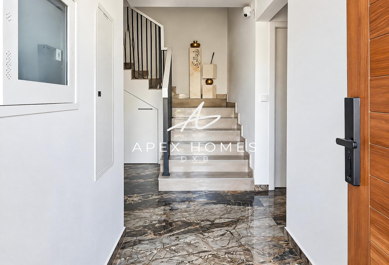 Upgraded | Fully-Furnished | Large Corner Plot photo 6