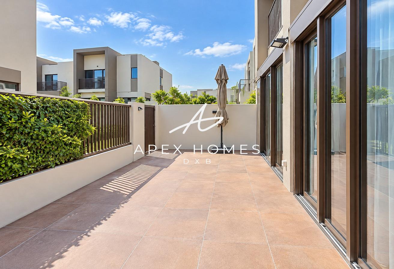 Upgraded | Fully-Furnished | Large Corner Plot photo 20