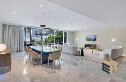Villa - 4 - 7+ for rent in Five Palm Jumeirah - Palm Jumeirah - Dubai