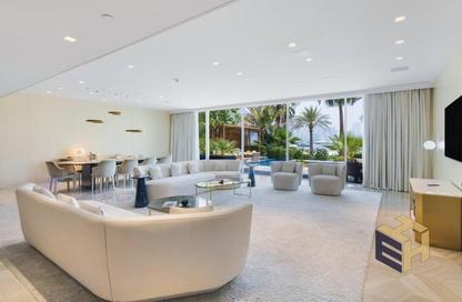 Villa - 4 - 7+ for rent in Five Palm Jumeirah - Palm Jumeirah - Dubai