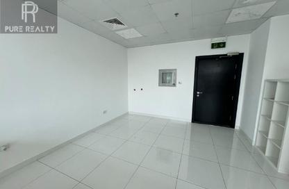Office Space - Studio - 1 for rent in Tamani Art Tower - Business Bay - Dubai