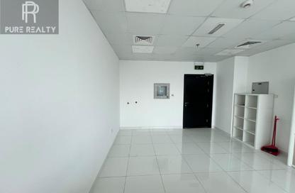 Office Space - Studio - 1 for rent in Tamani Art Tower - Business Bay - Dubai